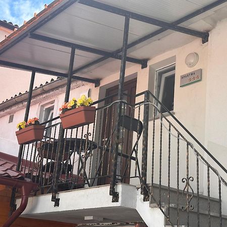 Apartma Mia Črni Kal Zewnętrze zdjęcie