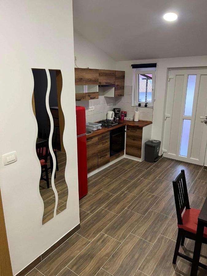 Apartma Mia Črni Kal Zewnętrze zdjęcie