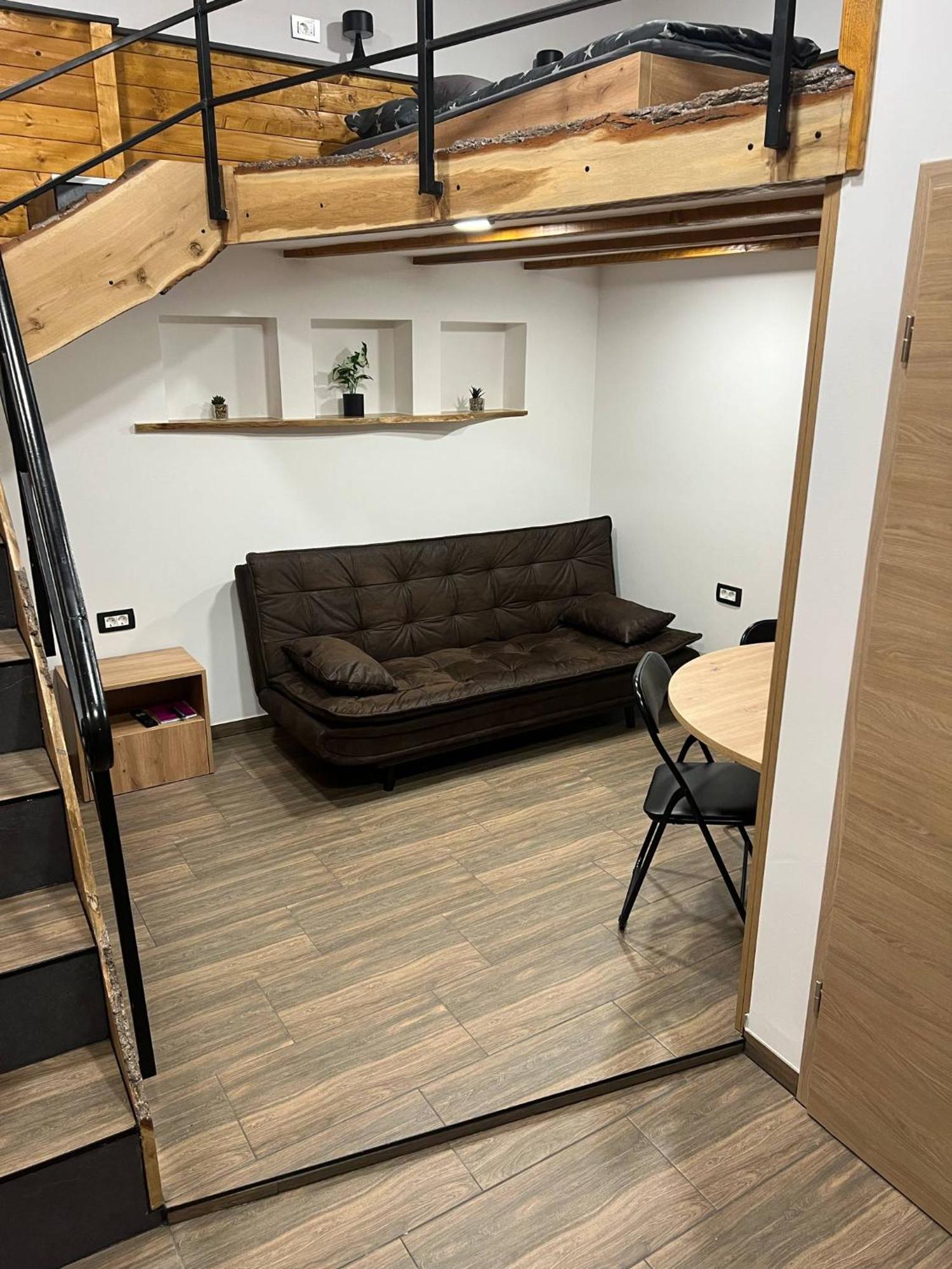Apartma Mia Črni Kal Zewnętrze zdjęcie
